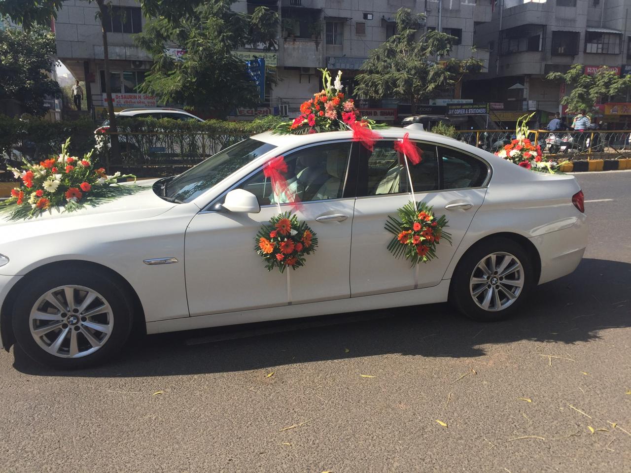 muv/xuv/suv car rental in vadodara