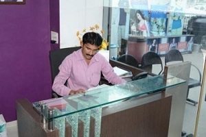 mercedes car hire in baroda